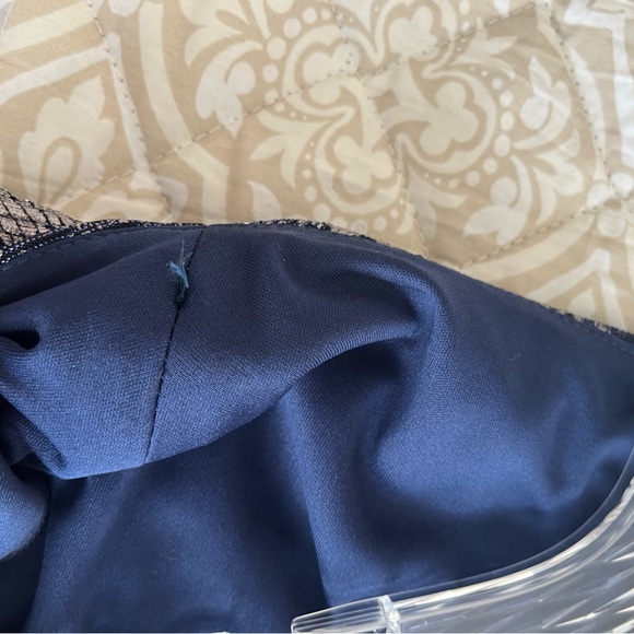 Betsy & Adam, Gun Metal Foil Print, Flutter Sleeve, Long Gown Size 12 - Picture 15 of 16